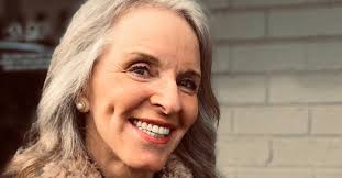 Marilyn Diamond, Who Wrote a Blockbuster Diet Book, Dies at 81