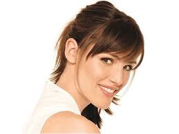 Jennifer garner is an american actress and film producer, more known for her work on television in the series 'alias'. Jennifer Garner Says She Is Open To Alias Reboot