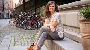Anna märta viktoria stenevi, född wallin 30 mars 1976 i lunds allhelgonaförsamling, är en svensk miljöpartistisk politiker. Marta Stenevi Vill Bli Sprakror For Miljopartiet Sydsvenskan