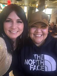 I love you Jilly Jill 💖 you will always be my best friend!! Thank you for  coming to see Trey Kennedy with me 🙌🏼 @treynkennedy