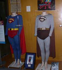 Black and white costume superman. George Reeves Costumes On Display Black White And Color Versions Adventures Of Superman 1950s Tyranny Of Style Batman Y Superman Superheroes Super Heroe