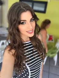 Amanda Benevides's Instagram, Twitter & Facebook