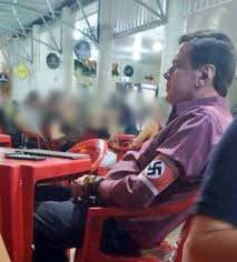 Mais os nazistas a tornaram símbolo de ódio, o povo dá poder aos. Homem Flagrado Com Suastica No Braco Em Bar E Indiciado Pela Policia Civil Por Discriminacao Racial Grande Minas G1