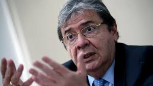 No hay fecha exacta para el inicio de aspersión aérea, pero Gobierno ya se  prepara