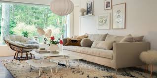 Why limit yourself to a particular clothing style when you can have more? Lill Sits