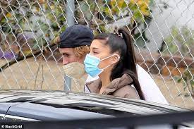 Ariana grande has quite the dating history. Justin Bieber And Wife Hailey Are Joined By Pop Star Pal Ariana Grande And Her Fiance Dalton Gomez Daily Mail Online