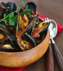 Cozze Al Vino E Pomodoro La Ricetta Di Buonissimo Ricette Cozze Cucinare Il Pesce