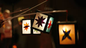 Engagement der kirchenmitglieder für den frieden stärken. Sankt Martin Laternen Feuer Gansebraten Was Bedeuten Die Brauche Der Spiegel