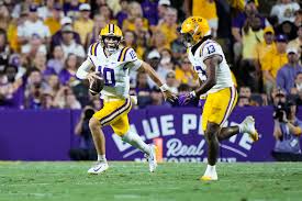 Leavitt's accuracy and Kiffin's 4th-down call ignite No. 10 LSU in a 35-6 win over No. 23 Texas A&M