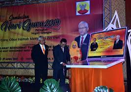 Justeru, saya berhasrat memastikan kekuatan sumber guna tenaga jais di pelbagai peringkat dan cawangan dapat digerakkan bersama terus ke hadapan. Pengarah Jabatan Pendidikan Selangor Sebak Di Sambutan Hari Guru Selangorkini