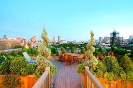 The lush, modern terraces and patios created by greening stone epitomize urban outdoor living at its finest. Custom Landscape Garden Designer Nyc Amber Freda
