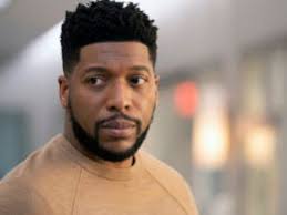 New Amsterdam' Preview: Reynolds Officially Returns