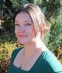 Katrina Stern's Instagram, Twitter & Facebook