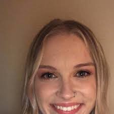 Kendra Passmore's Instagram, Twitter & Facebook