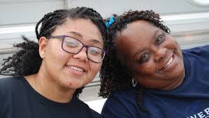 Devan Hampton's Instagram, Twitter & Facebook