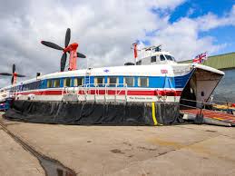 The Hovercraft Museum is a miracle of floating metal machines, and we're  big fans - CNET
