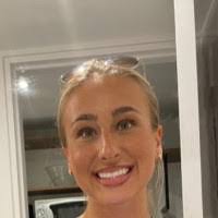 Annie Clarkson's Instagram, Twitter & Facebook