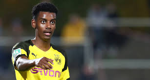 Bvb hat eine rückkaufoption über 30 millionen euro. U23s Win 5 0 Against Essen Kagawa Leads The Way And Isak Scores Bvb De