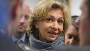 Retrouvez les services, les actions et les actualités du département. Le Siege De La Region Ile De France Sera Installe En Seine Saint Denis Ou Dans Le Val De Marne A La Une Acteurs Publics