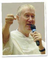 Methodist pastors learn about God's friendship from Catholic priest