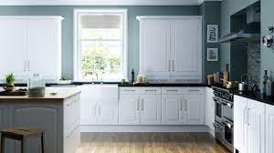 Rustic style kitchen appliances granite countertops vastu and brahmasthan vastu tips for doors and windows vastu tips for happy married life pooja room should not be locate under the stairs. Vastu For Kitchen 6 Vastu Tips For Kitchen To Boost Positive Energy Architectural Digest India