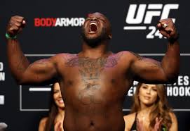 Lewis told espn's ariel helwani that he. Derrick Lewis Beats Up A Thief Who Tried Breaking Into His Suv
