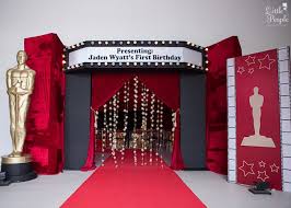 Hollywood, movies & oscars tableware, hollywood, movies & oscars decorations, hollywood, movies & oscars crafts, hollywood, movies & oscars loot, hollywood, movies & oscars candy and hollywood, movies & oscars personalized items. Kara S Party Ideas Hollywood Oscars 1st Birthday Party Kara S Party Ideas