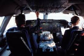 10 kerjaya dengan gaji tertinggi di malaysia menurut survey yang telah dijalankan dikaut daripada daftar gaji pilot di indonesia ada beberapa faktor yang menentukan gaji seorang pilot. Pikat Pilot Asing Maskapai Penerbangan China Tawarkan Gaji Selangit Halaman All Kompas Com