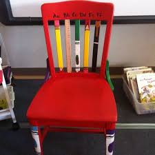 Cute Teacher Chair Love The Pencils And Crayons Painted On This Could Also Be My Writers Chair Painted Teacher Chair Teacher Chairs Classroom Chairs