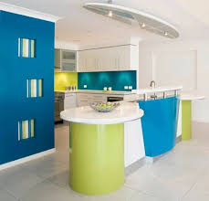 Otra elección muy creativa es optar por un mosaico, algunos de los cuales nos permiten baldos para la pared de la cocina moderna. Colores Para Pintar Las Paredes De Una Cocina