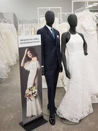 5 Things The Revamped David S Bridal In Costa Mesa Got Right Wedding Gowns Mermaid Pink Wedding Dresses Wedding Dresses