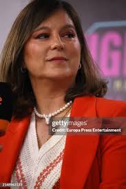 Chabeli Iglesias's Instagram, Twitter & Facebook