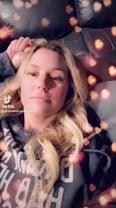 Danielle Sinn's Instagram, Twitter & Facebook