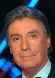 During world war ii, alexander was a member of the luftwaffenhe… read more Bilderstrecke Zu Schauspieler Sanger Fernsehstar Peter Alexander Im Alter Von 84 Jahren Gestorben Bild 3 Von 10 Faz