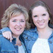 Tami Crews's Instagram, Twitter & Facebook