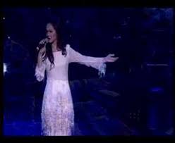 Berikut lirik lagu huwannur dari ai khodijah. Siti Nurhaliza Dialah Di Hati Youtube