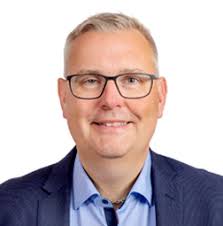 Erhvervsbyggeri • Fra design til færdigt byggeri