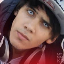 Listen to Granadas de percusión