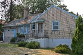 1422 S Perry St Spokane Wa 99203 Is For Sale Zillow House Styles Home And Family Spokane