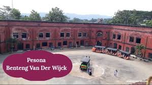 Harga tiket parkir jungle land. Pesona Benteng Van Der Wijck