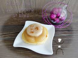 1 éplucher 8 pommes, les couper en forme de cube et conserver les parures afin de réaliser une compote légère façon mousseline qui servira de sauce 2 pocher délicatement les boudins blancs préalablement piqués afin qu'ils gonflent sans éclater puis les laisser reposer. Blinis Au Boudin Blanc Et Pommes Cuillere Gourmande