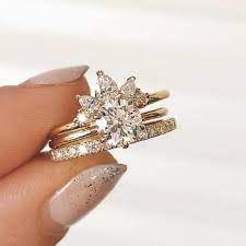 Pin By Cmoorebutts On Weekend Wedding Celebration In 2020 Wedding Ring Bands Set Diamond Cultured Diamonds