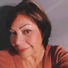 What does the woman in the painting tell you?