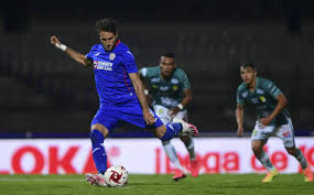 Es gracioso, pero que va a generar el estímulo para que no usurpen? Santiago Gimenez Is Wanted By Argentina Who Will Insist On Adding Him Archyde