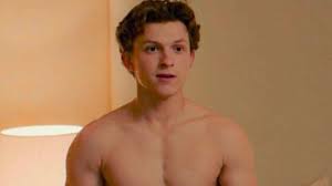Tom Holland in mutande di pacco: le nuove foto - BitchyX