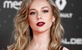 Also dancing reggaeton or in pics where only the foam covers her body… Ester Exposito The 100 Most Beautiful Women In The World 2020 Close Jan 10 2021