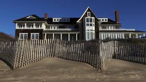 Explore an array of hamptons, us vacation rentals, including houses, cottages & more bookable choose from more than 3,500 properties, ideal house rentals for families, groups and couples. Coronavirus Hamptons Home Prices Hit Record As Wealthy New Yorkers Flee