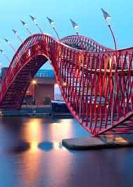 The 10 Most Beautiful Bridges In The World Bridges Architecture Pedestrian Bridge Famous Bridges