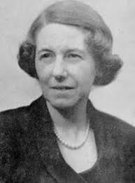 Shirley Barker's Instagram, Twitter & Facebook