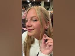 Vicki Rains's Instagram, Twitter & Facebook